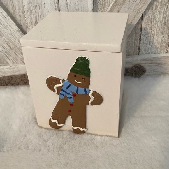 Target Wondershop 2022 Gingerbread Canister - Picture 1 of 11